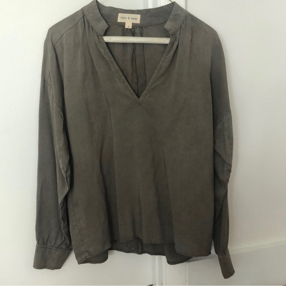 Cloth and stone olive tencel shirt size small